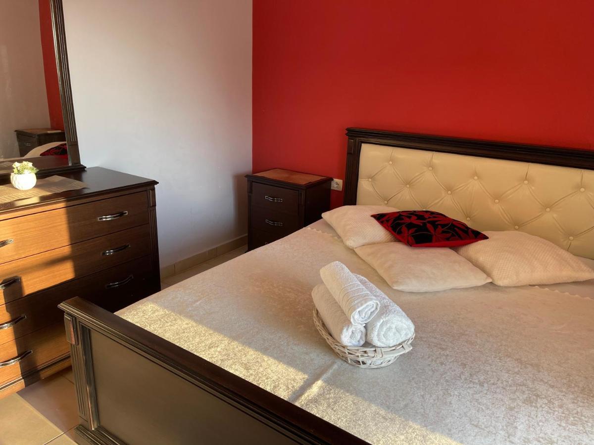 Wave Apartments Saranda Екстериор снимка