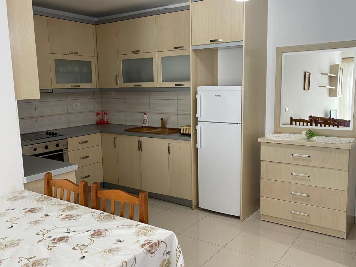 Wave Apartments Saranda Екстериор снимка
