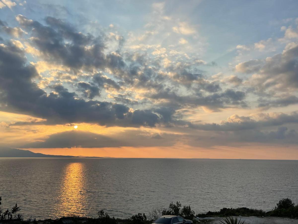 Wave Apartments Saranda Екстериор снимка