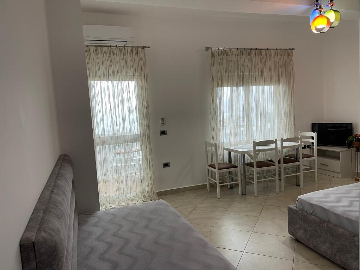 Wave Apartments Saranda Екстериор снимка