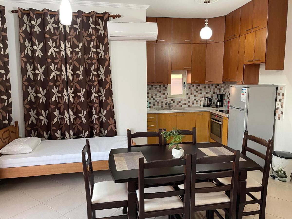 Wave Apartments Saranda Екстериор снимка